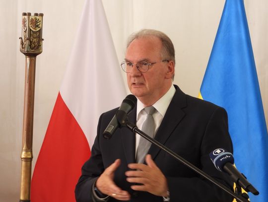 Premier Saksonii-Anhalt odznaczony we Włocławku - uroczysta sesja sejmiku