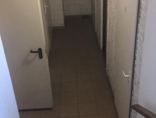 Szereg włamań do piwnic i budynków gospodarczych we Włocławku. Policja radzi 