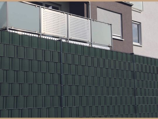 Taśma ogrodzeniowa dla zwiększenia bezpieczeństwa posesji