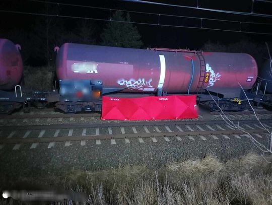 Tragedia w regionie. Pociąg towarowy śmiertelnie potrącił mężczyznę