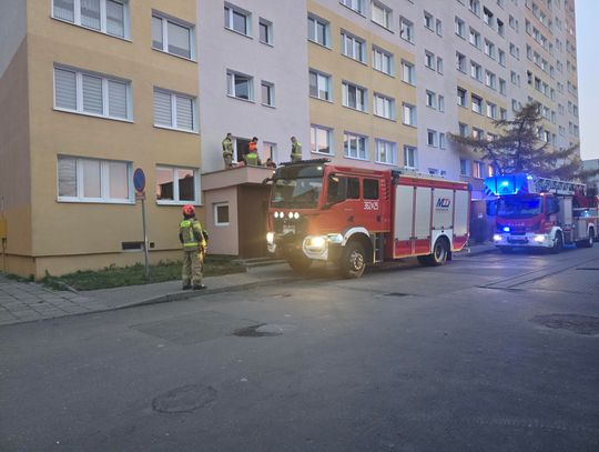 Tragiczne zdarzenie na os. Kazimierza Wielkiego. Nie żyje mężczyzna