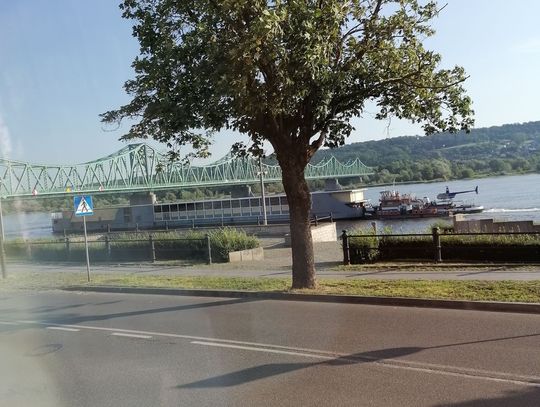 Transport śmigłowca przez Wisłę na indywidualne zamówienie z Niemiec 