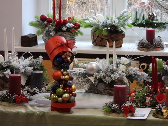 Trwa kiermasz bożonarodzeniowy w Warsztatach Terapii Zajęciowej