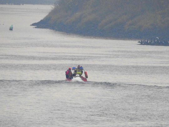 Trwa przeszukiwanie Wisły. Służby poszukują osoby, która miała dokonać próby samobójczej