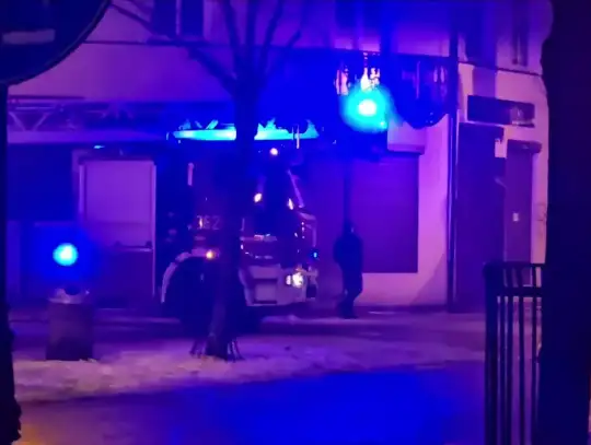 Trzy zastępy straży pożarnej i policja na ul. 3 Maja 25. Tym razem to tylko...