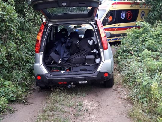 Uciekał przed policją i próbując przepłynąć jezioro zaczął się topić...