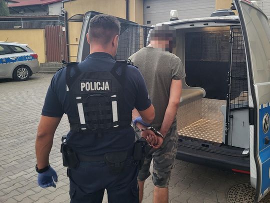 Uciekał przed policjantami, gdyż był pijany i nie miał prawa jazdy