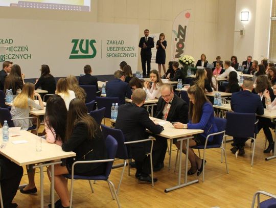 Uczniowie z Włocławka zawalczą na wojewódzkim szczeblu w olimpiadzie ZUS