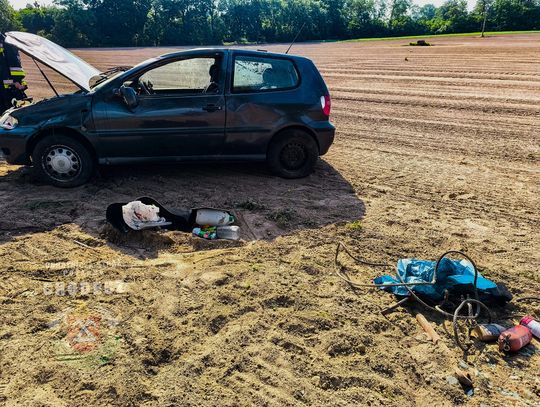 Uderzył w sarnę i dachował. Kierowcy nie było na miejscu