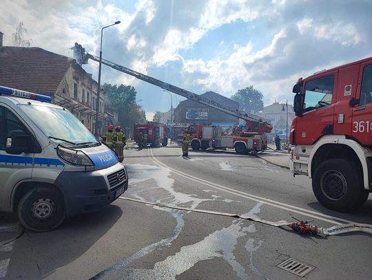 Ul. Brzeska i Cyganka zablkowane. Pożar budynku po Teatrze Nasz