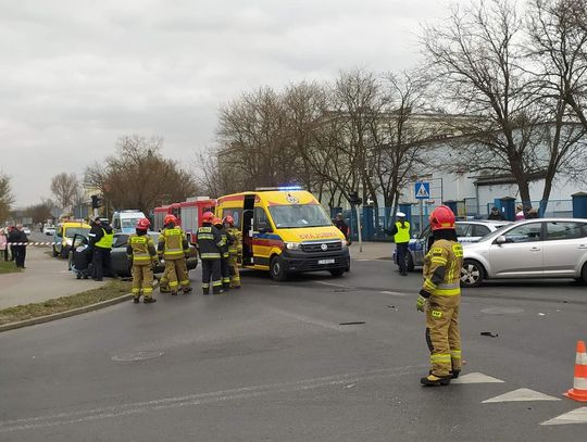 Ul. Wiejska zablokowana. Poważny wypadek na skrzyżowaniu ul. Wiejskiej i Planty.