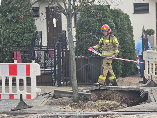Awaria na osiedlu Południe. Ul. Zbiegniewskiej zamknięta, mieszkańcy bez wody