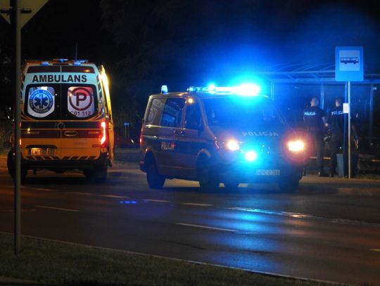 Upojona alkoholem 29-latka leżała na ulicy. Interweniowała policja i ZRM