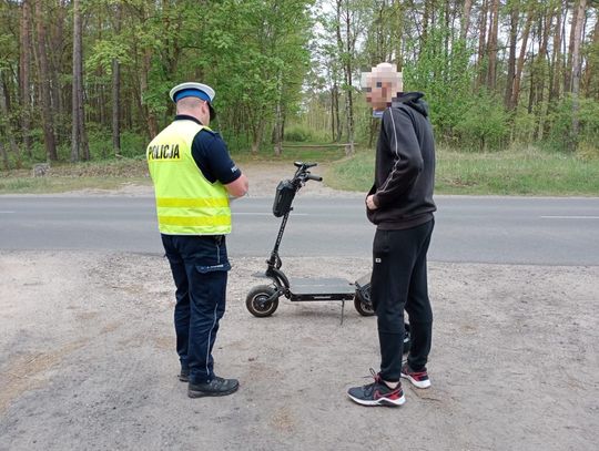 Uważajcie na prędkość na hulajnodze, bo możecie dostać 400 zł mandatu