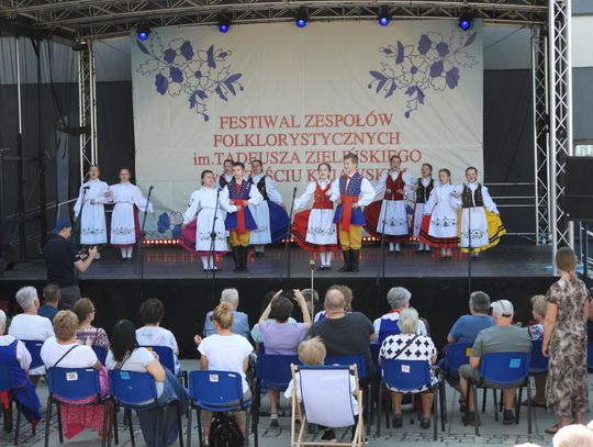 W Brześciu trwa VIII Festiwal Zespołów Folklorystycznych
