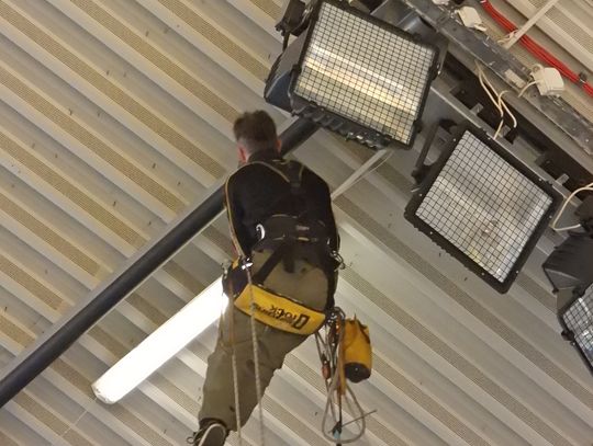 W Hali Mistrzów trwa wymiana oświetlenia. Są też nowe tablice LED. Ich koszt to 200 tyś zł