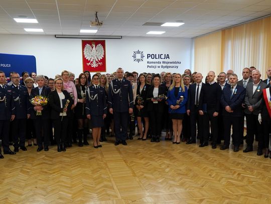 W KWP nagrodzono pracowników cywilnych. Wśród nich ośmioro z Włocławka
