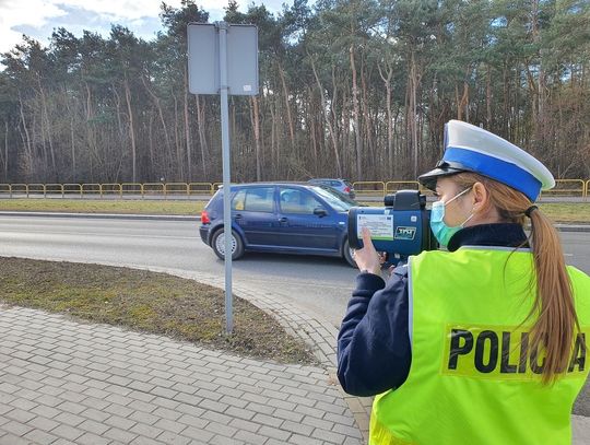 W piątek włocławscy policjanci przeprowadzili 165 kontroli drogowych. 106 kierowców zostało ukaranych mandatami