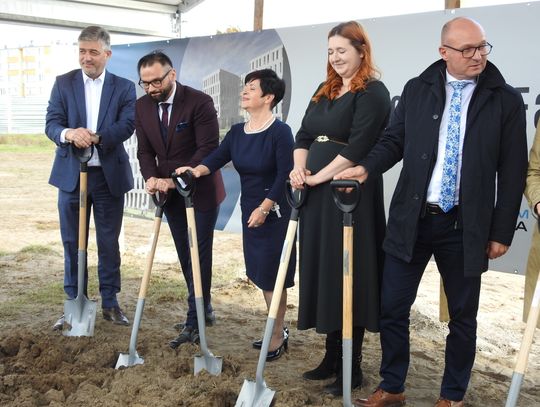 Wbito łopaty pod budowę biurowca, który ma powstać na placu "Cyrkowym"