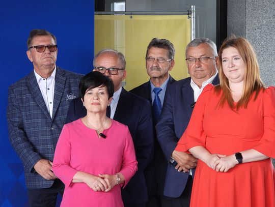 Wczoraj otwarty dworzec dziś odwiedzili politycy PiS