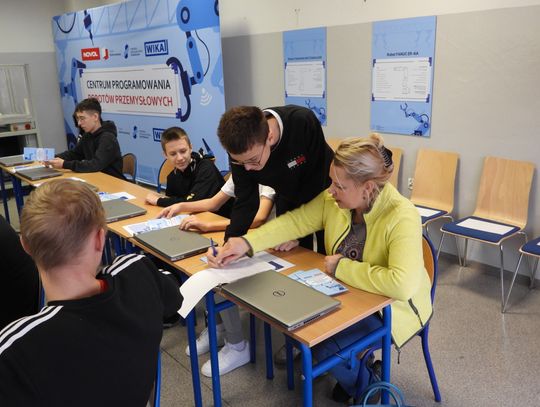 We Włocławku otwarto Centrum Programowania Robotów Przemysłowych