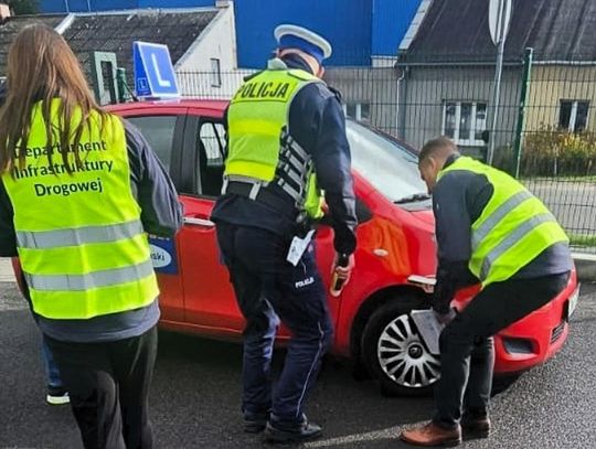 Wiadomości Włocławscy policjanci kontrolowali samochody z napisem „nauka jazdy”