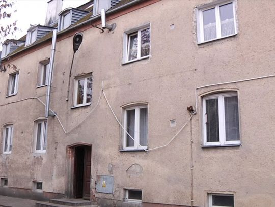 Wiązał, dusił, kazał jeść z podłogi...jest akt oskarżenia w sprawie maltretowania dzieci przy ul. Jesionowej 