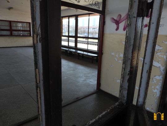 Wiemy kiedy zostaną wstawione szyby na Dworcu Zazamcze. Od marca jest też monitoring wizyjny