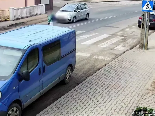 Wjechał na pasy, po których przechodziła dziewczynka – usłyszał 6 zarzutów