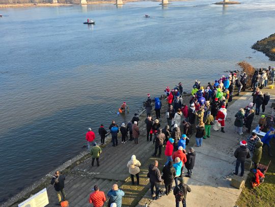 Włocławek zobaczy walkę z żywiołem. 50 śmiałków przepłynie Wisłę