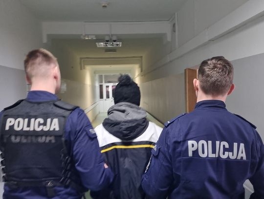 Włoclawianin płacił znalezioną karta bankomatową i włamywał się do domków na działkach 