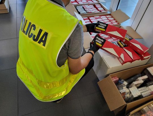 Włocławscy policjanci zabezpieczyli prawie 170 000 sztuk papierosów bez polskich znaków skarbowych akcyzy