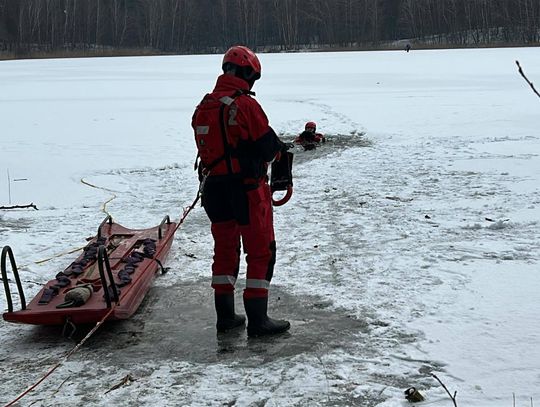 Włocławscy strażacy prowadzili ćwiczenia z ratownictwa lodowego
