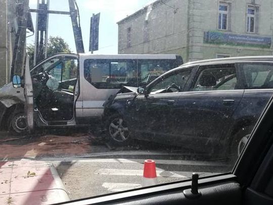 Wracała do Włocławka z czwórką dzieci, chciała odejść od męża. Uderzył w nich rozpędzonym autem