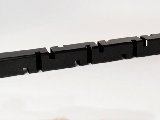 Wycinanie laserowe pozwala uformować rury i profile stalowe o każdym kształcie