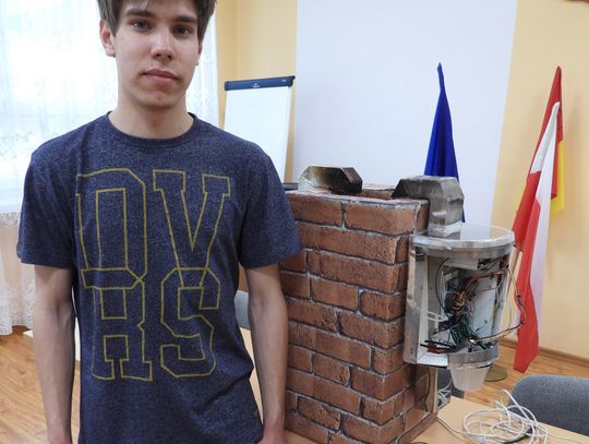 Wynalazek ucznia ZSE czeka na opatentowanie. Michał wymyślił urządzenie, które może pomóc w walce...
