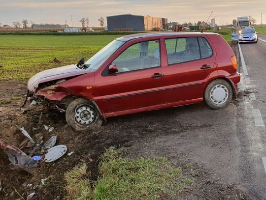 Wypadek na drodze krajowej 62. Kierowca i pasażerowie trafili do szpitala