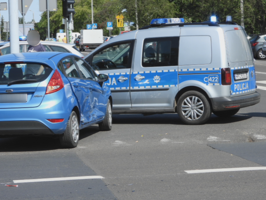 Wypadek na osiedlu Zazamcze. 30-latka nie ustąpiła pierwszeństwa przejazdu
