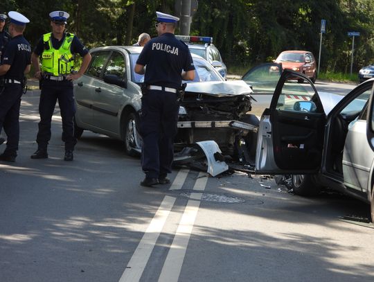 Wypadek na Zawiślu. Jedna osoba trafiła do szpitala