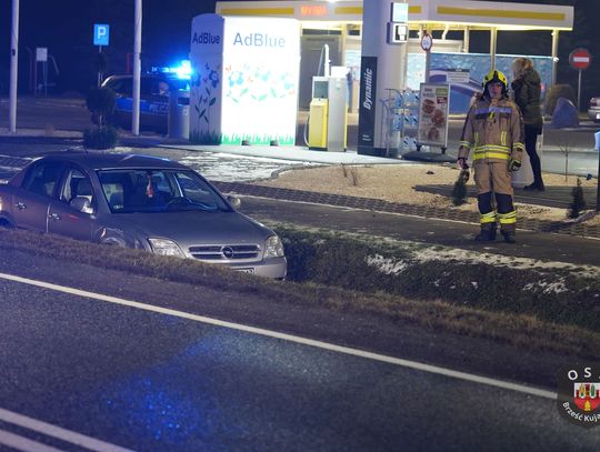 Wypadek w Pikutkowie. Mężczyzna został przewieziony do szpitala