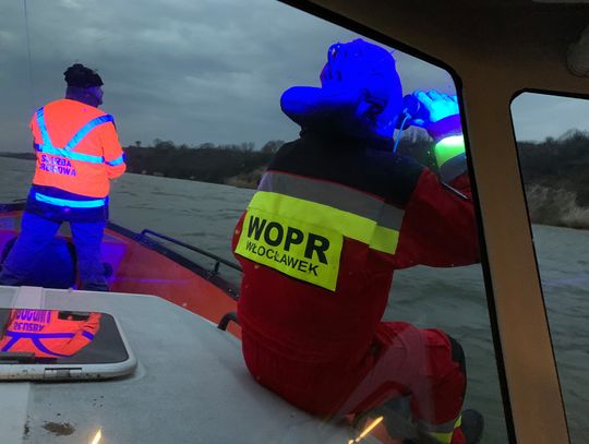 Wypłynął na zalew łowić ryby, WOPR odnalazł kamizelkę. Trwają poszukiwania mężczyzny