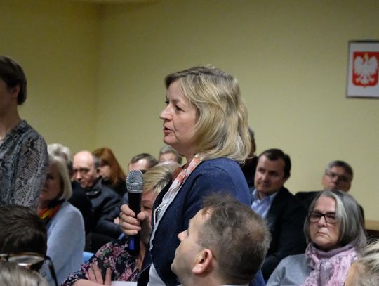 Wysokie koszty wody, zapchane studzienki, wypadająca kostka - te problemy zgłosili prezydentowi mieszkańcy centrum