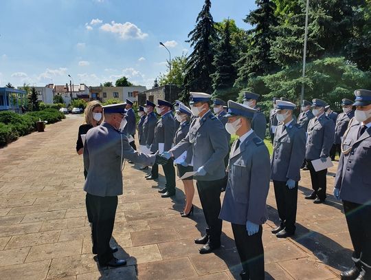 Wyższe stopnie służbowe otrzymało 144 funkcjonariuszy z KMP we Włocławku