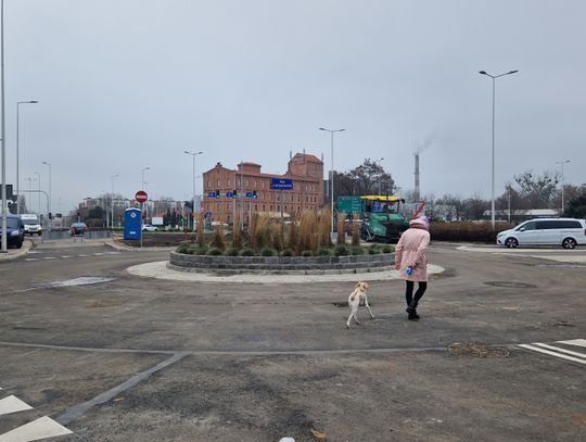 Z ronda skręcimy w ul. Wojska Polskiego. Od dziś ul. Kilińskiego udostępniona dla ruchu