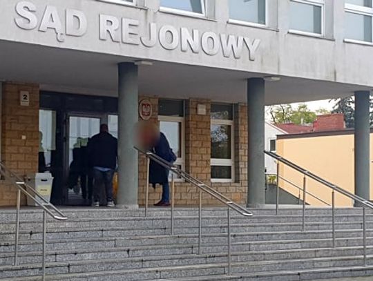 Zapadł wyrok w sprawie gróźb Błażeja P. wobec sędziów, a także dziennikarki po artykule o Annie Gembickiej z PiS