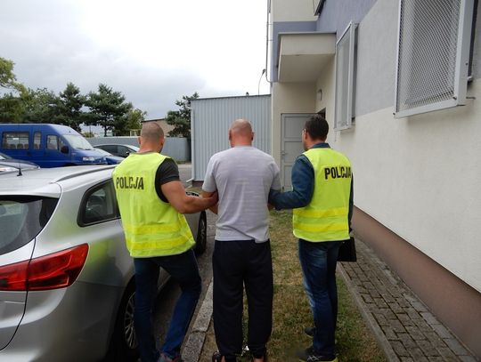 Zarzut usiłowania zabójstwa i areszt dla 44 latka, który we środę zranił kobietę nożem