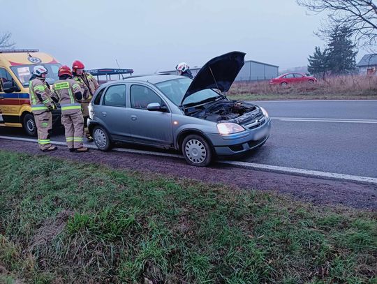 Zderzenie dwóch pojazdów osobowych w Bogucinie. Na miejscu działały służby