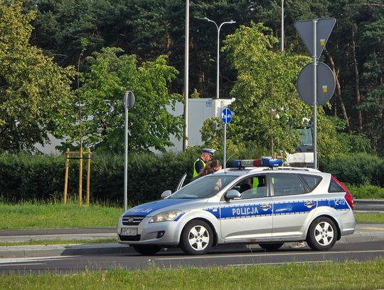 Zderzenie dwóch rowerzystów. Mężczyzna z poważnymi obrażeniami