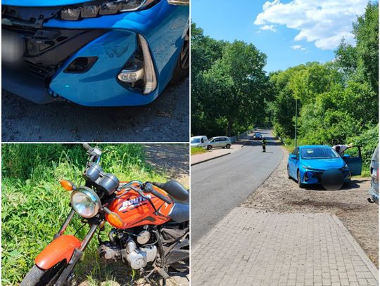 Zderzenie motocyklisty z osobową Toyotą. Ruchem kierują strażacy