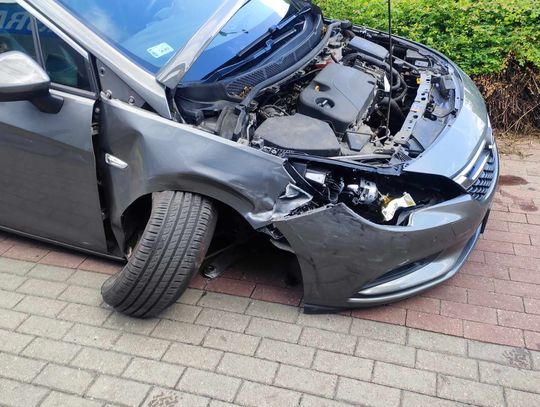 Zderzenie pojazdów na ul. Okrzei. Na miejscu służby